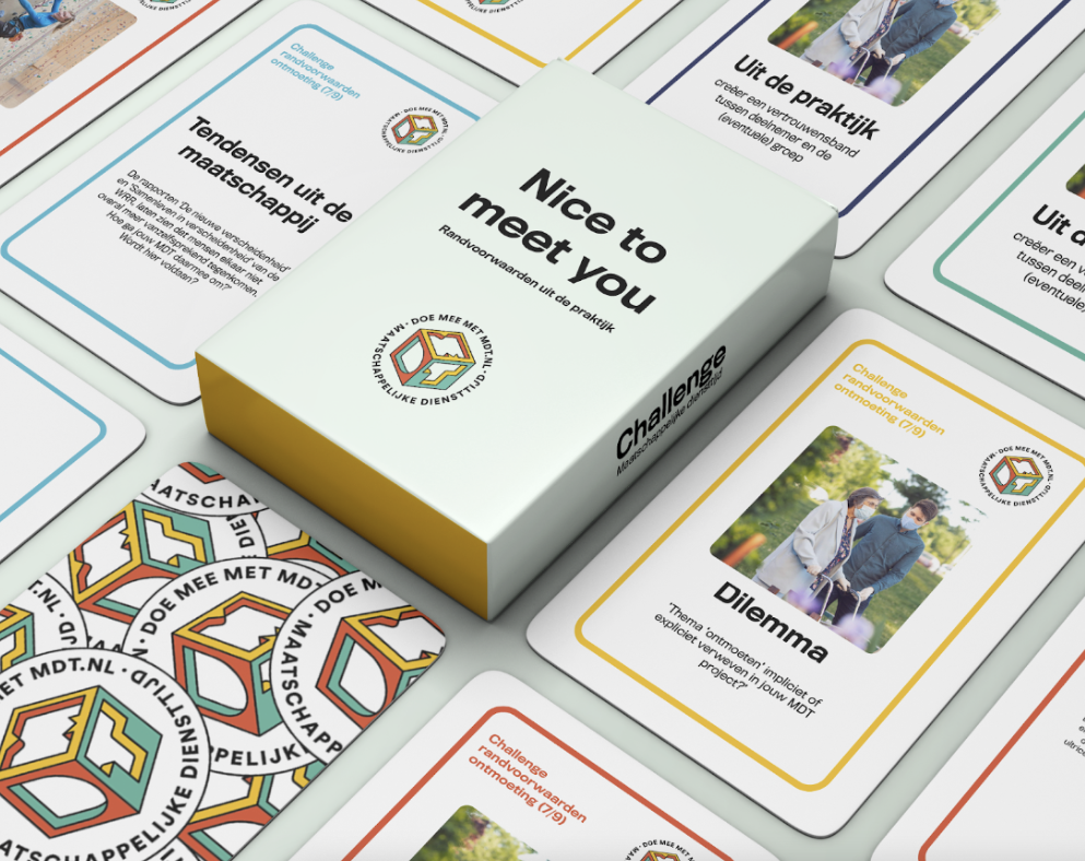 Kaartspel met de titel ‘Leuk je te ontmoeten’, elke kaart heeft een eigen uitdaging om over in gesprek te gaan.